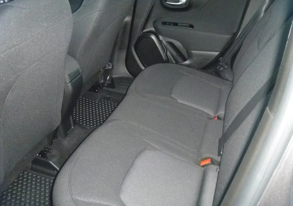 Jeep Renegade cena 68900 przebieg: 14950, rok produkcji 2019 z Krzyż Wielkopolski małe 326
